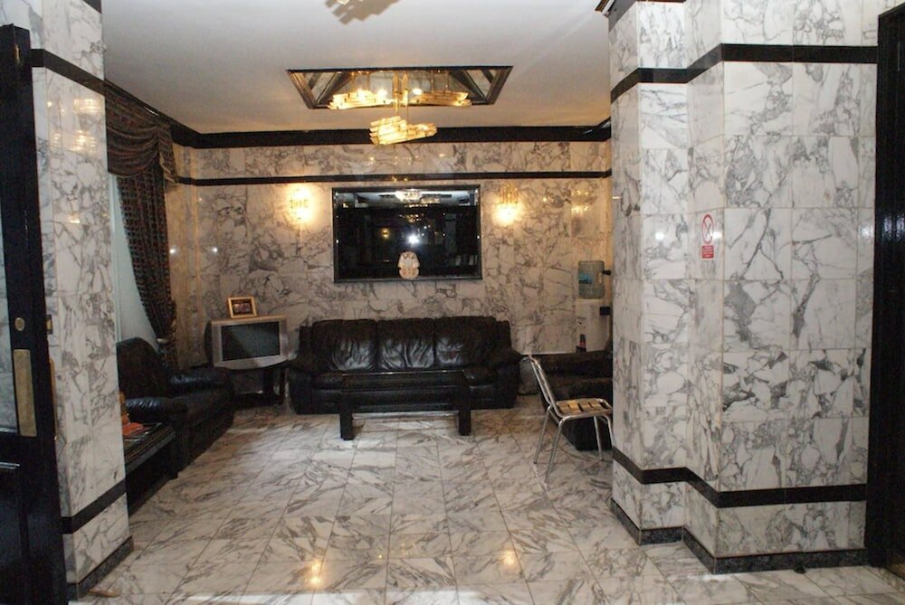 Фото Whiteleaf Hotel