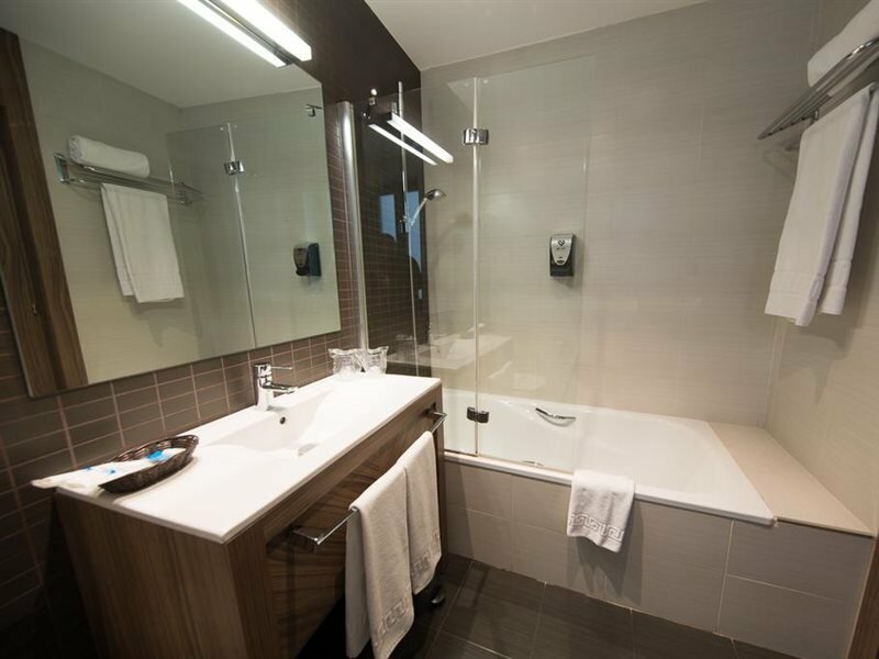 Фото Hotel Aroi Ponferrada