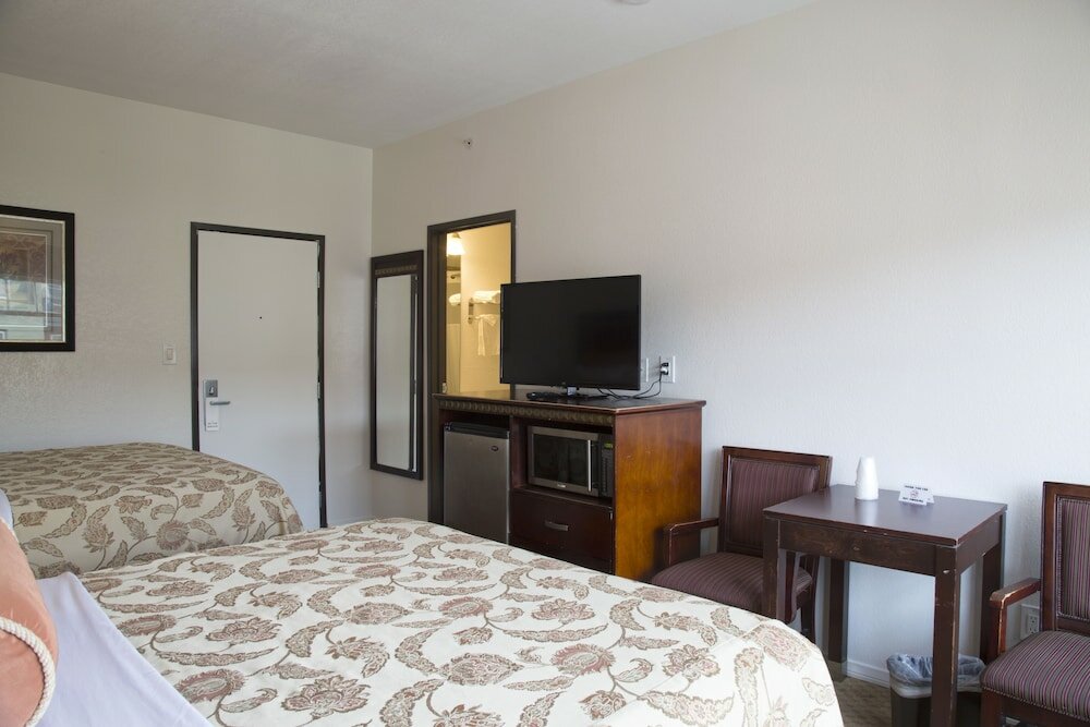 Фото Harborview Inn & Suites San Diego Harbor