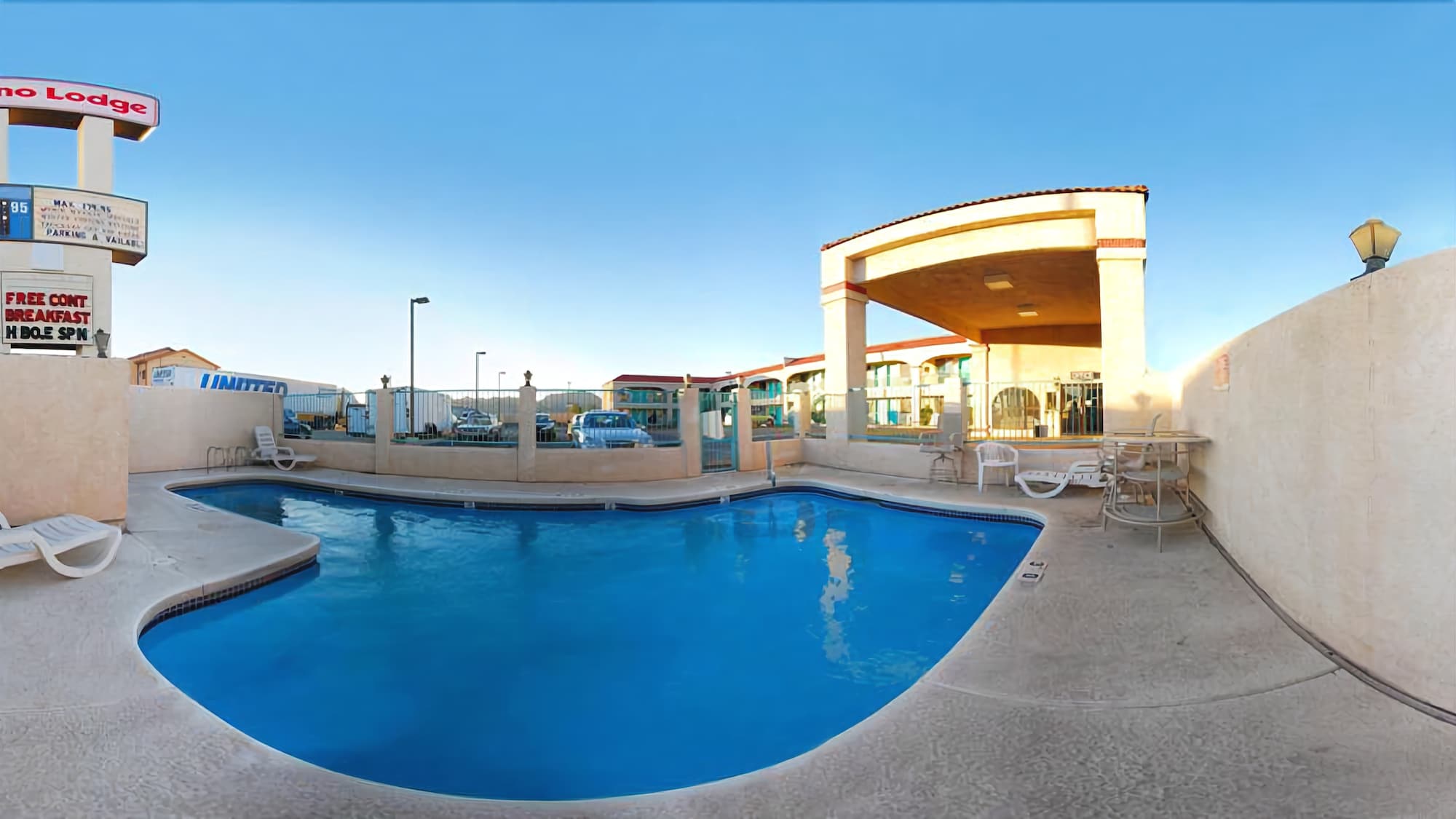 Фото Travelodge by Wyndham Kingman