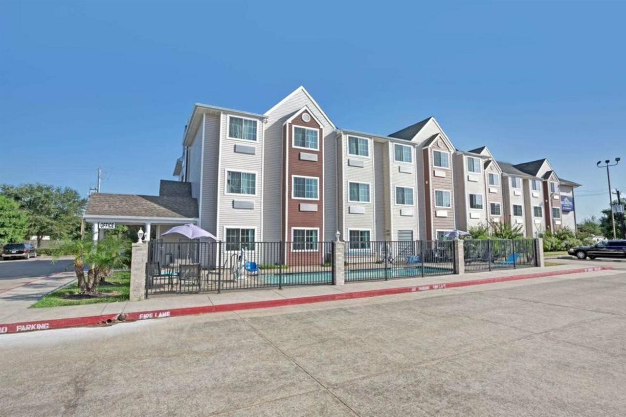 Фото Microtel Inn & Suites by Wyndham Houston