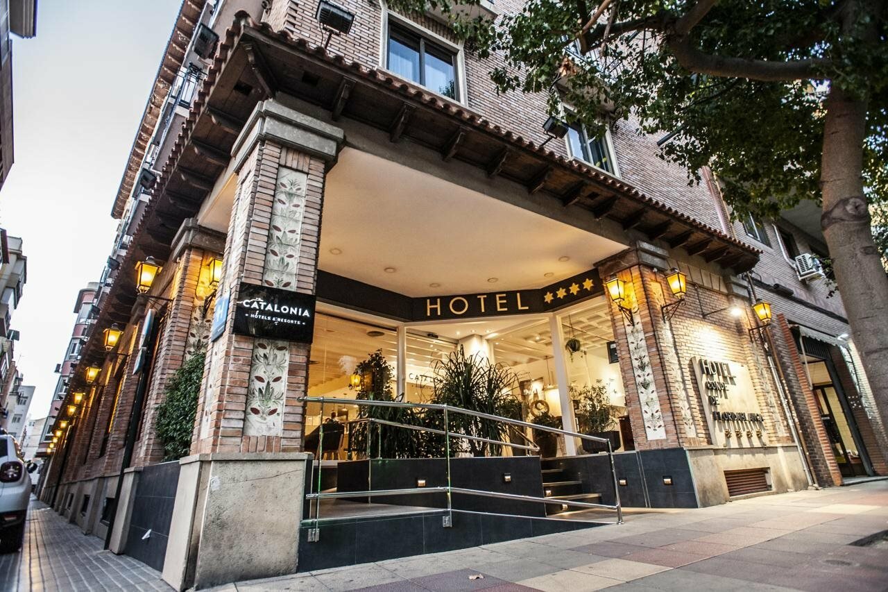 Фото отеля 1