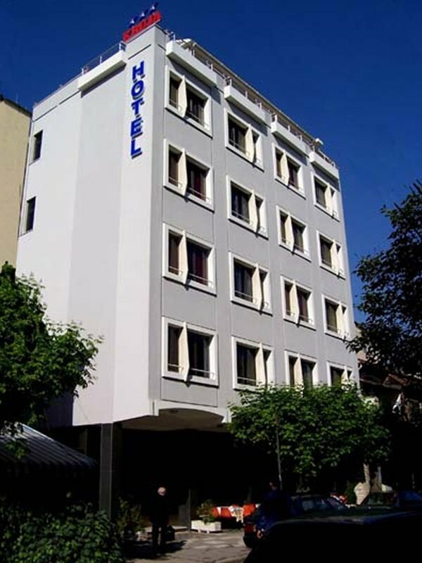 Фото отеля 1