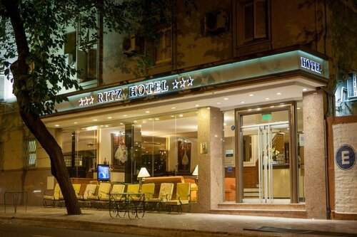 Гостиница Ritz Hotel Mendoza в Мендосе