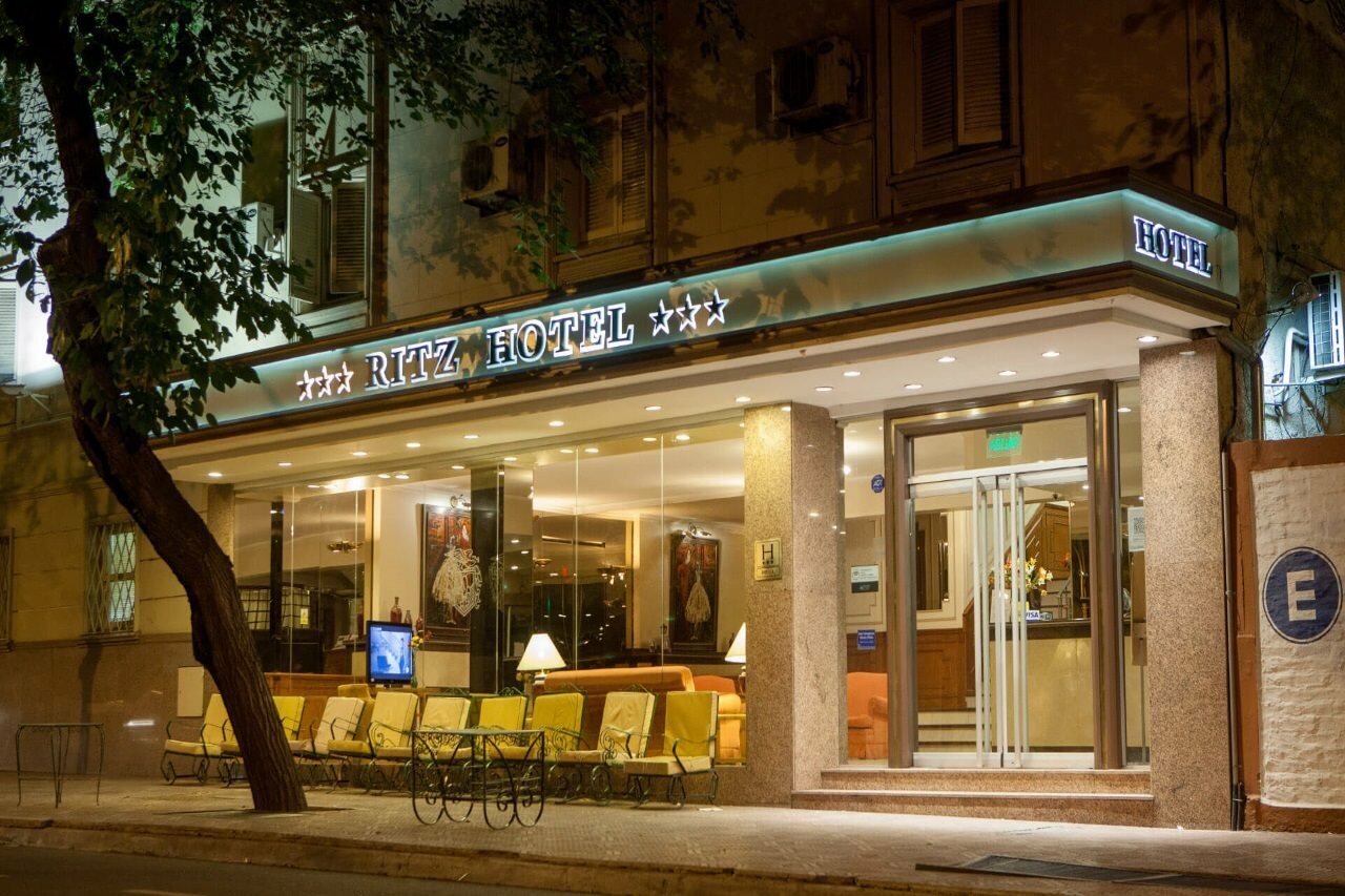 Фото отеля 1