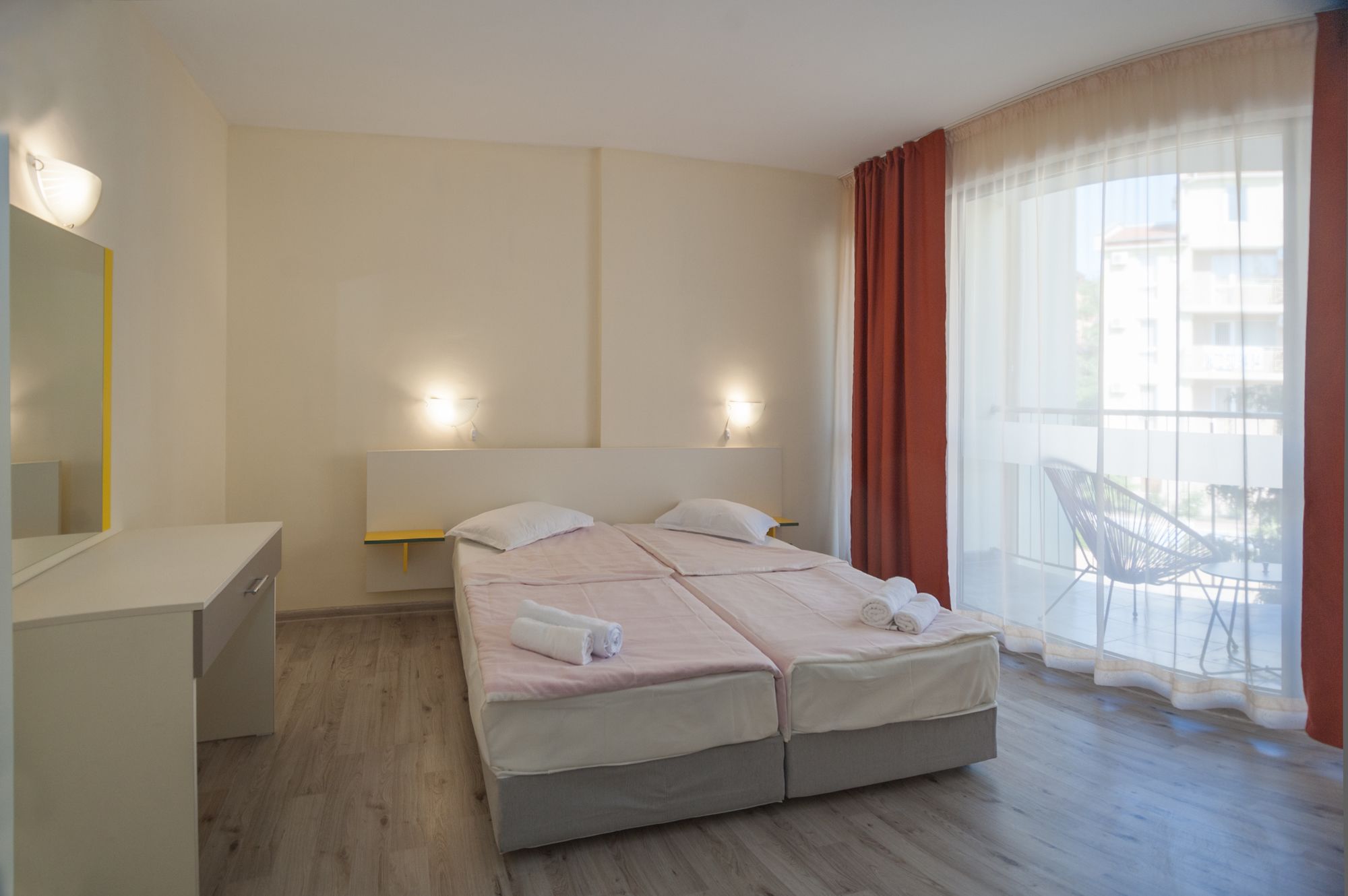 Фото Mariner's Suites