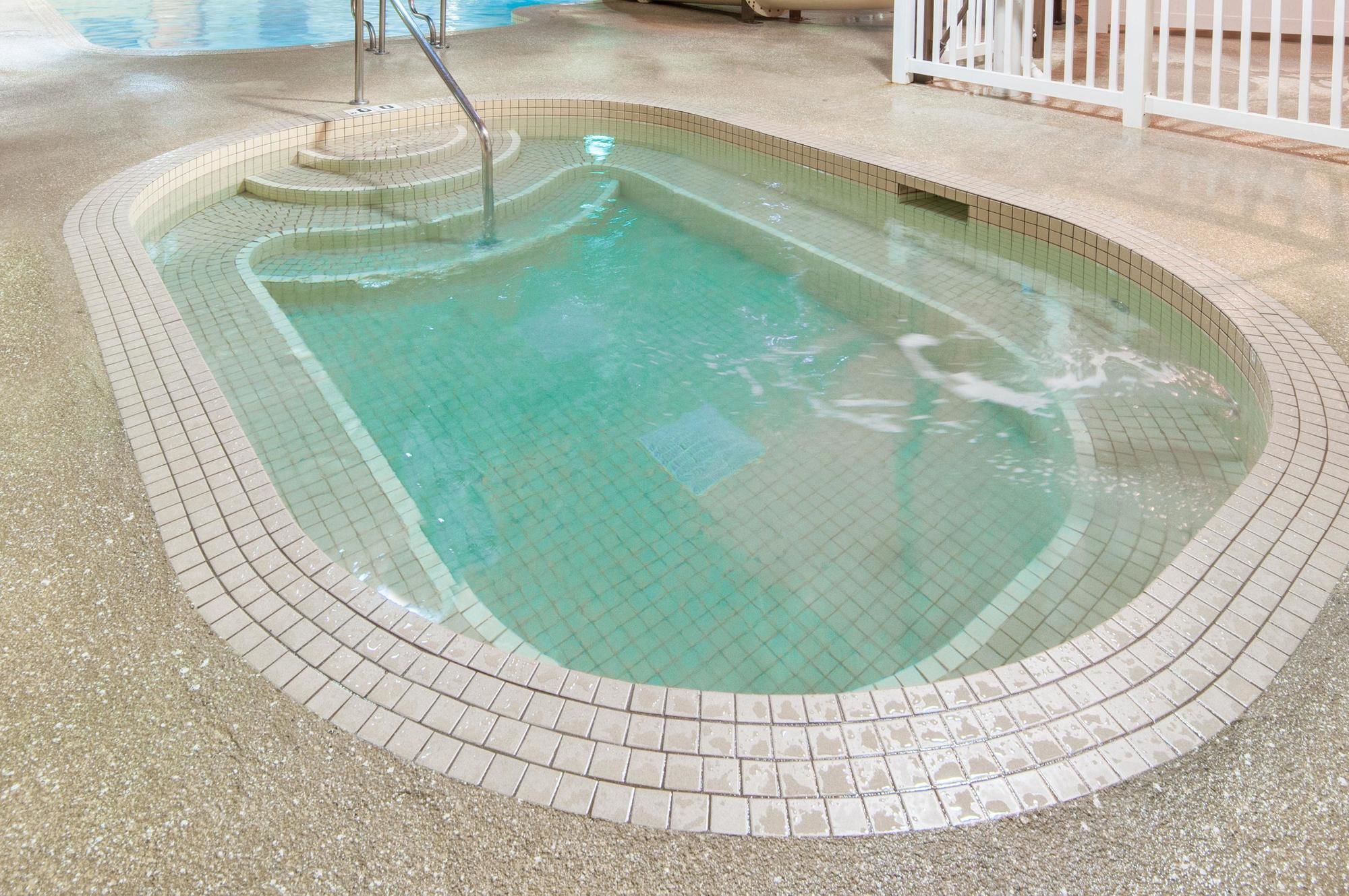 Фото Ramada by Wyndham Drumheller Hotel & Suites