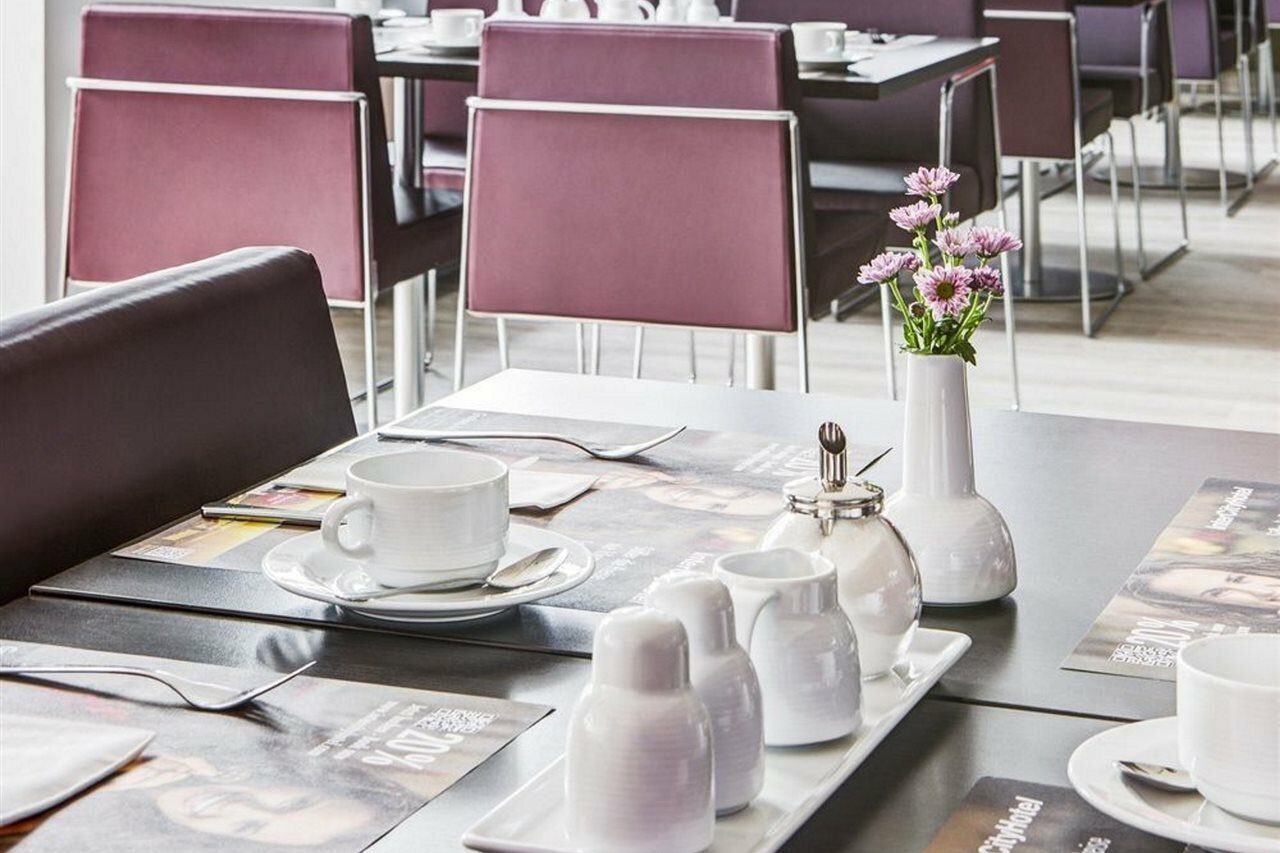 Фото IntercityHotel Hamburg-Altona