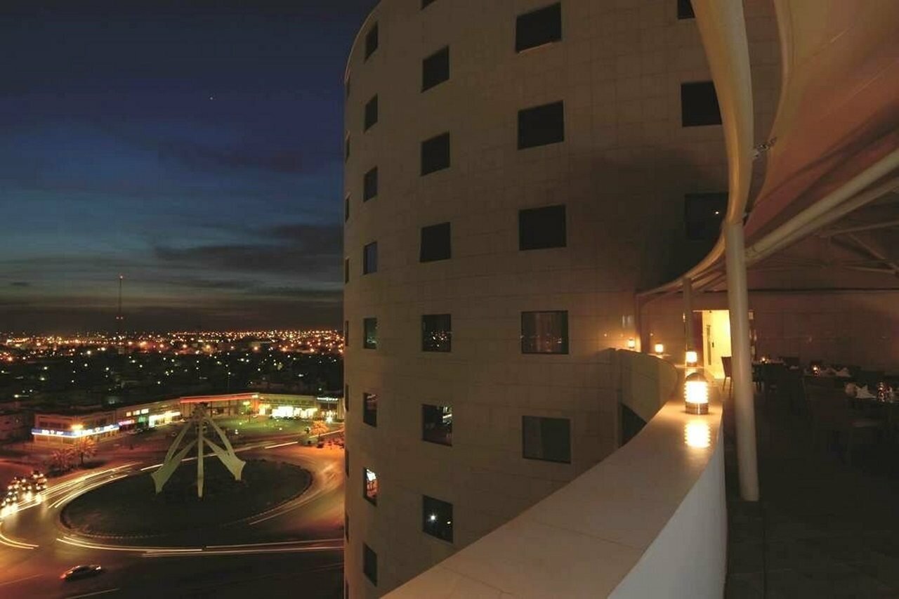 Фото Movenpick Hotel Qassim