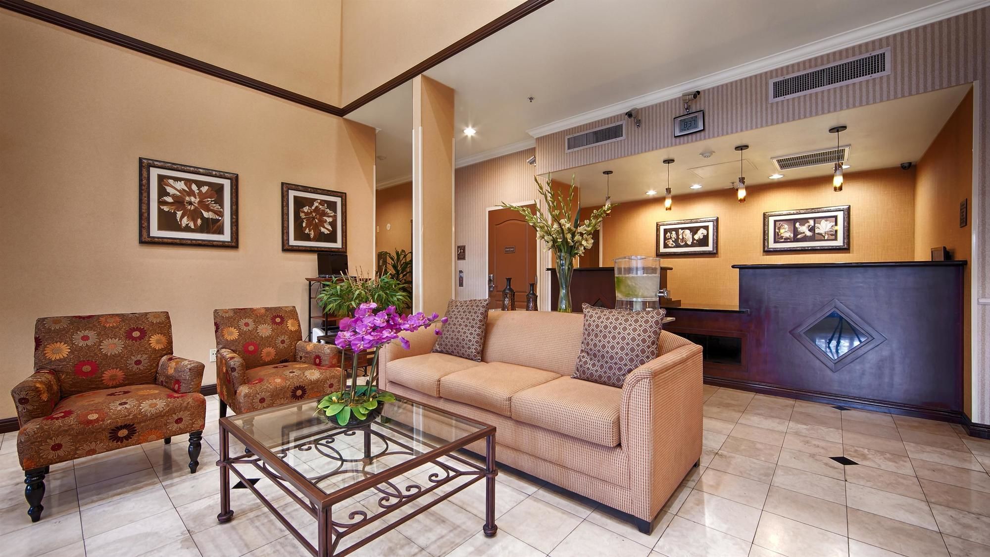 Фото Best Western Plus Route 66 Glendora Inn