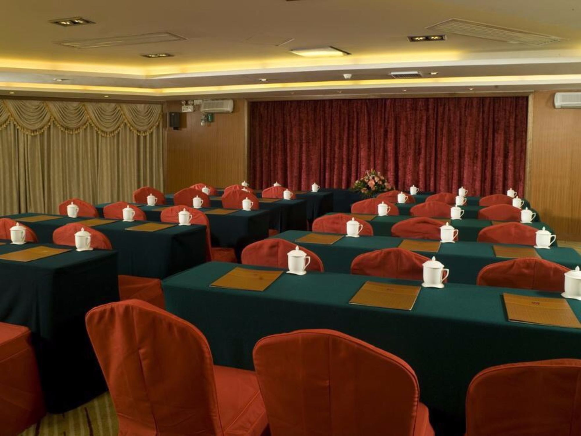 Фото Hotel Silverland