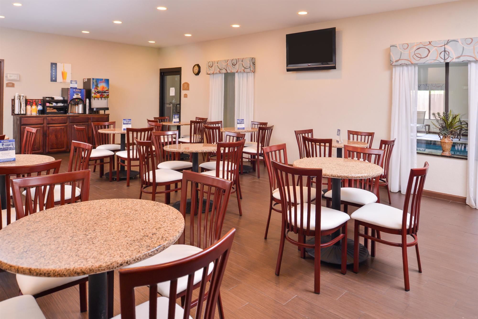 Фото Best Western Troy Inn