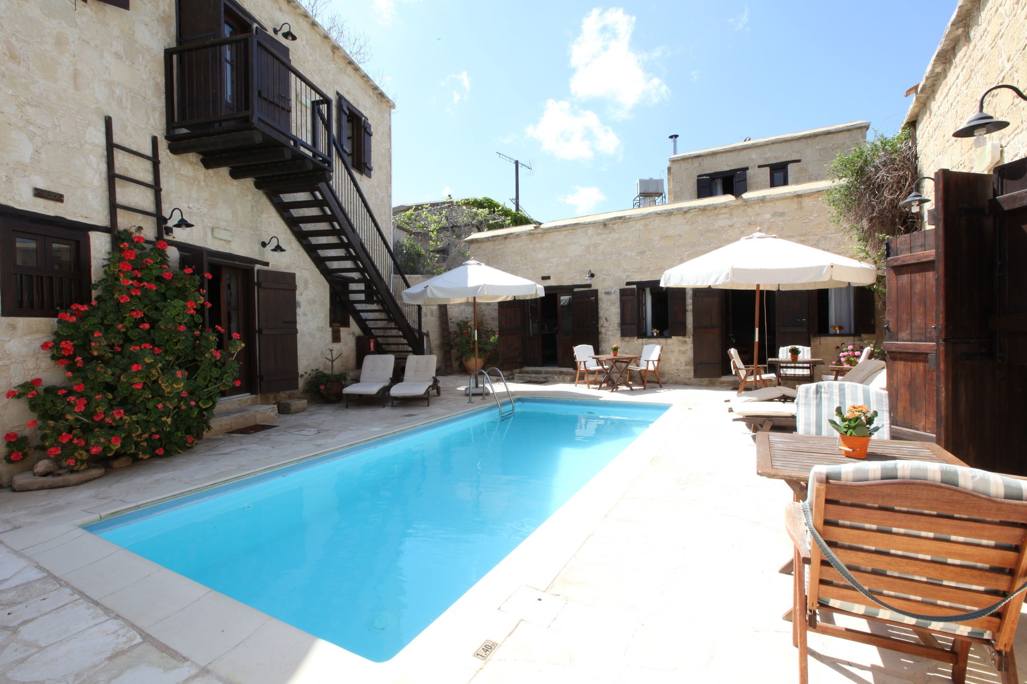 Фото Leonidas Village Houses