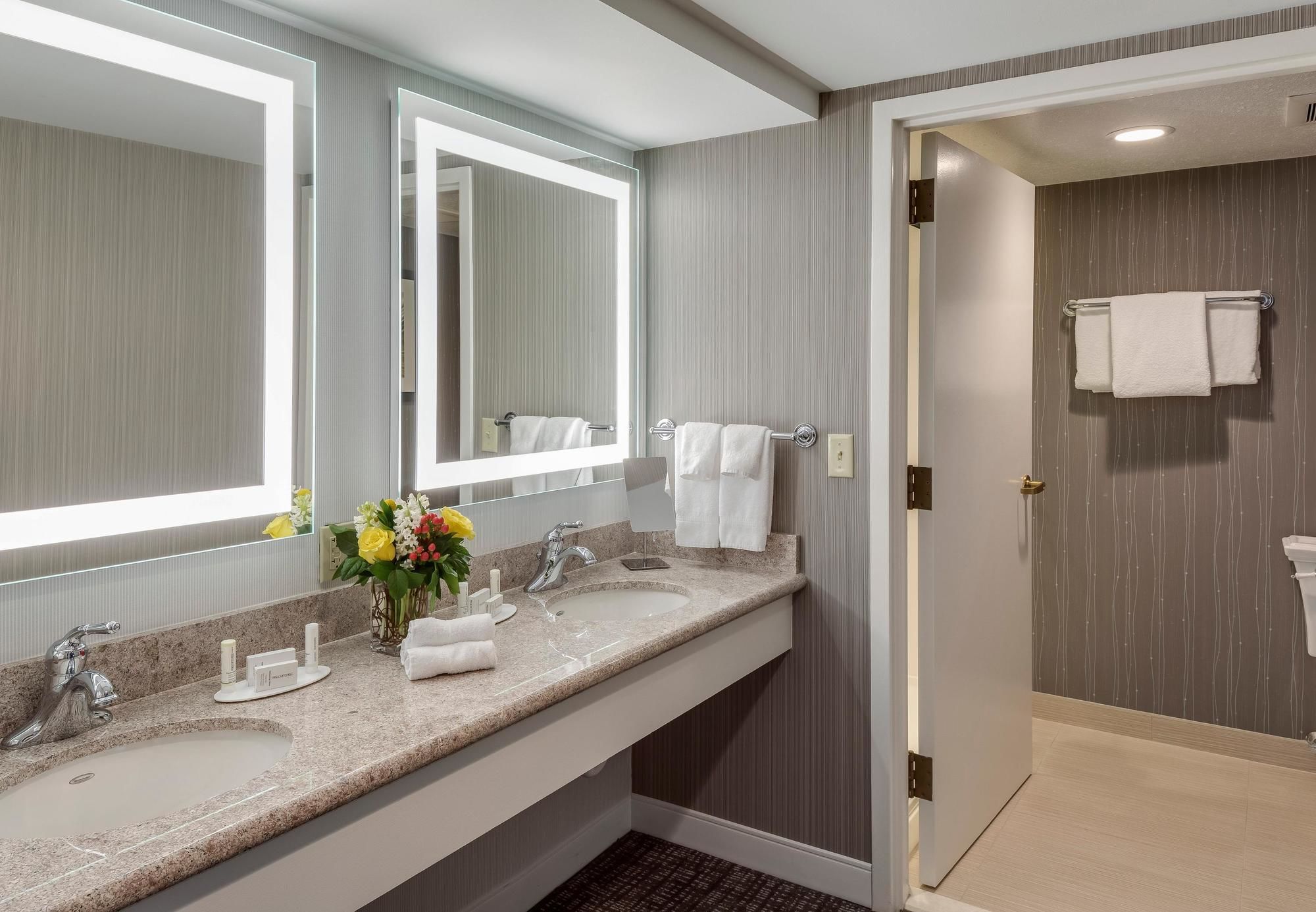 Фото Courtyard by Marriott in Portsmouth