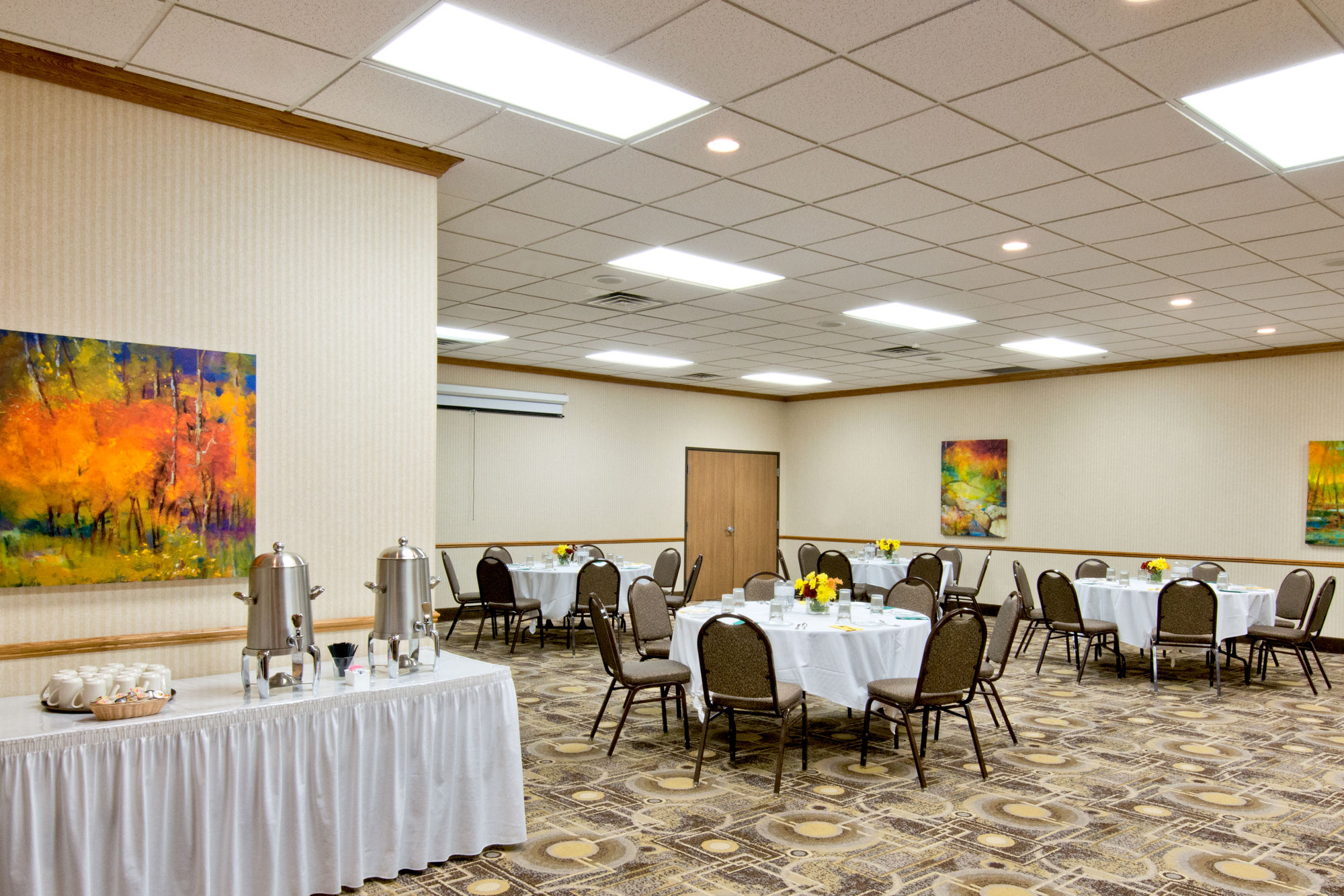 Фото Holiday Inn Express & Suites - North Platte, an Ihg Hotel