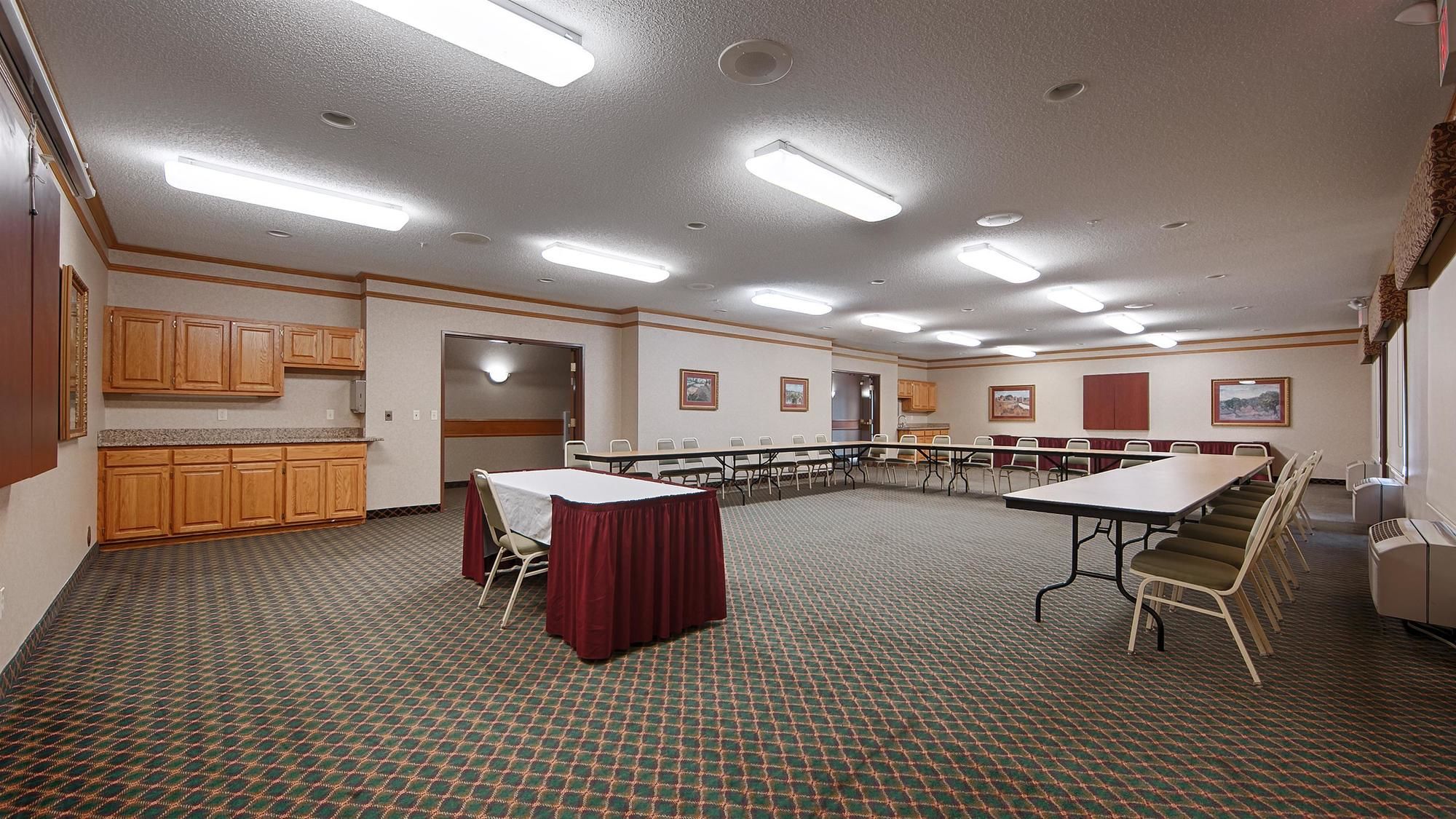 Фото Best Western Plus Chelsea Hotel