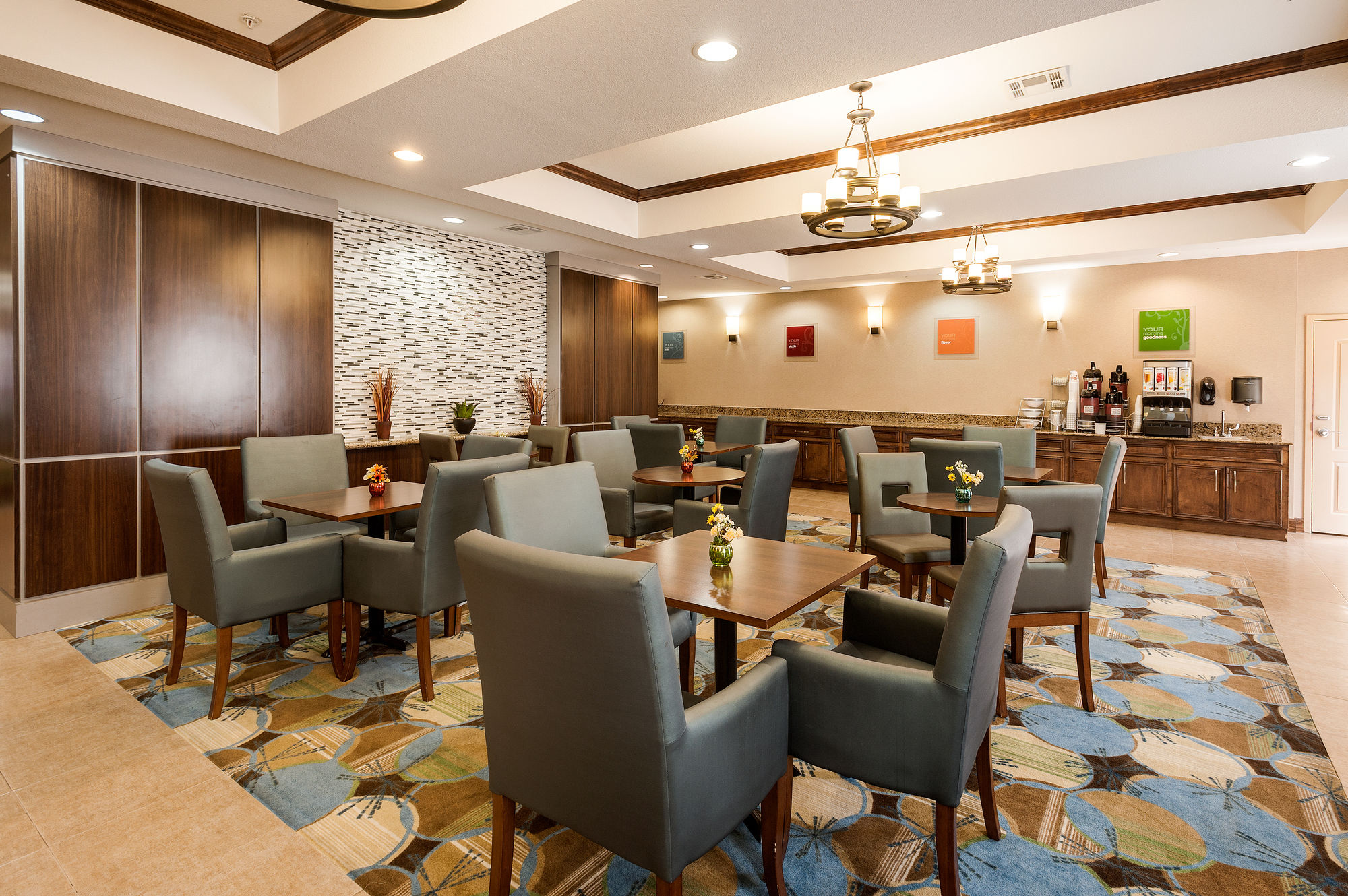 Фото Comfort Suites Oil Center