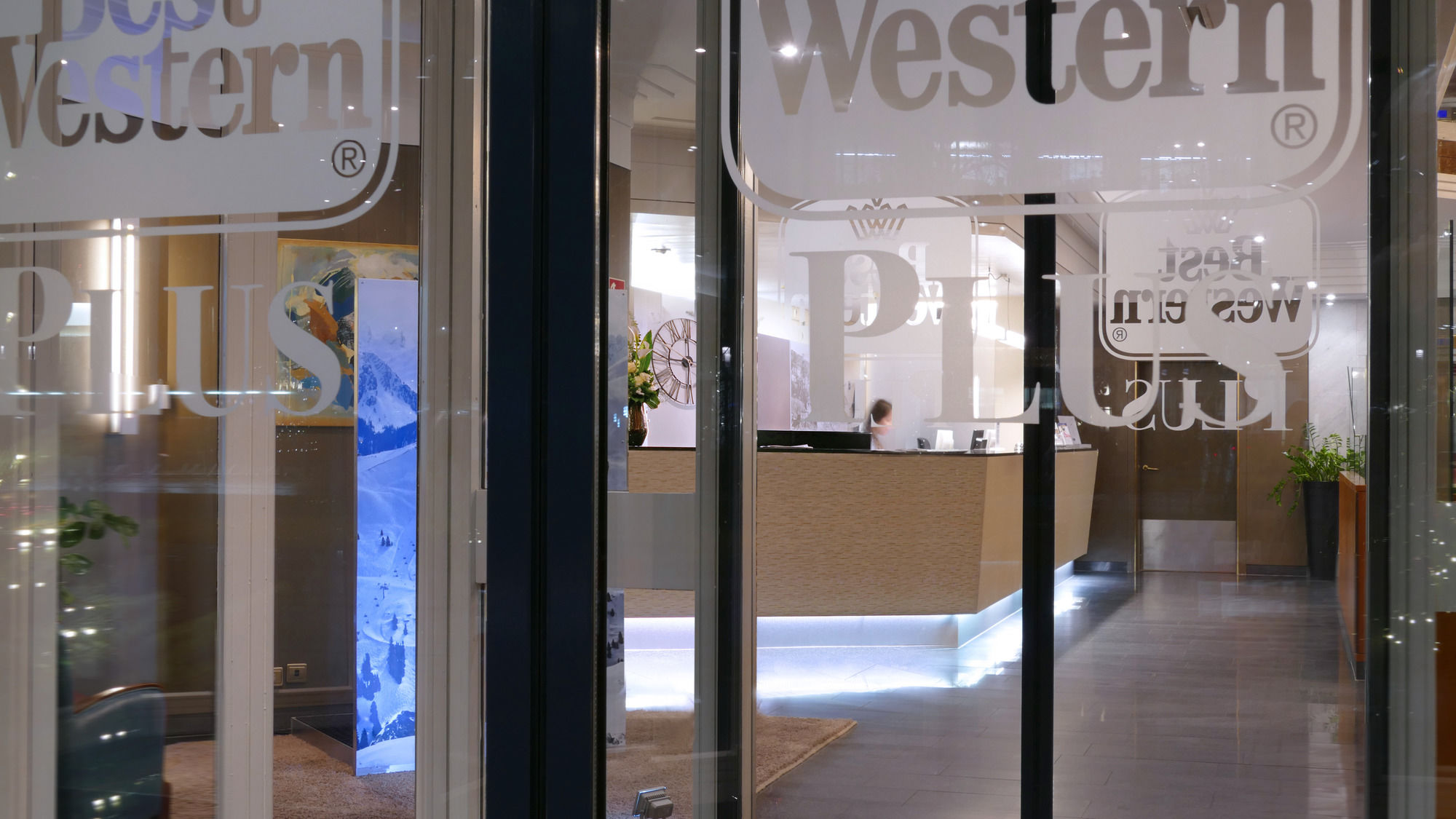 Фото Best Western Premier Central Leonhard