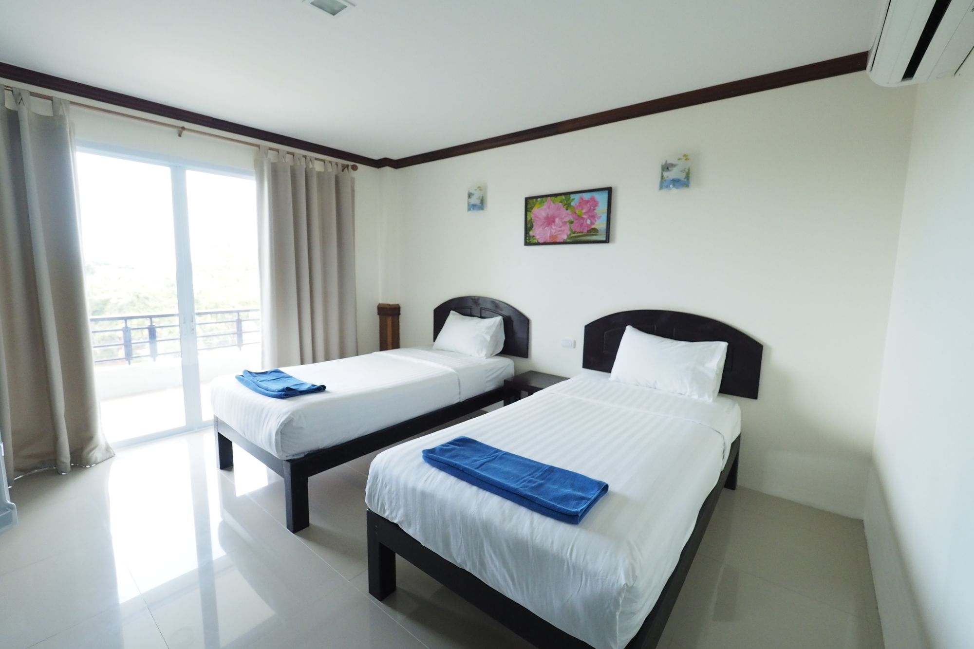 Фото Sea Mountain Khanom Hotel