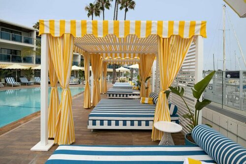 Гостиница Marina del Rey Hotel в Калвер-Сити