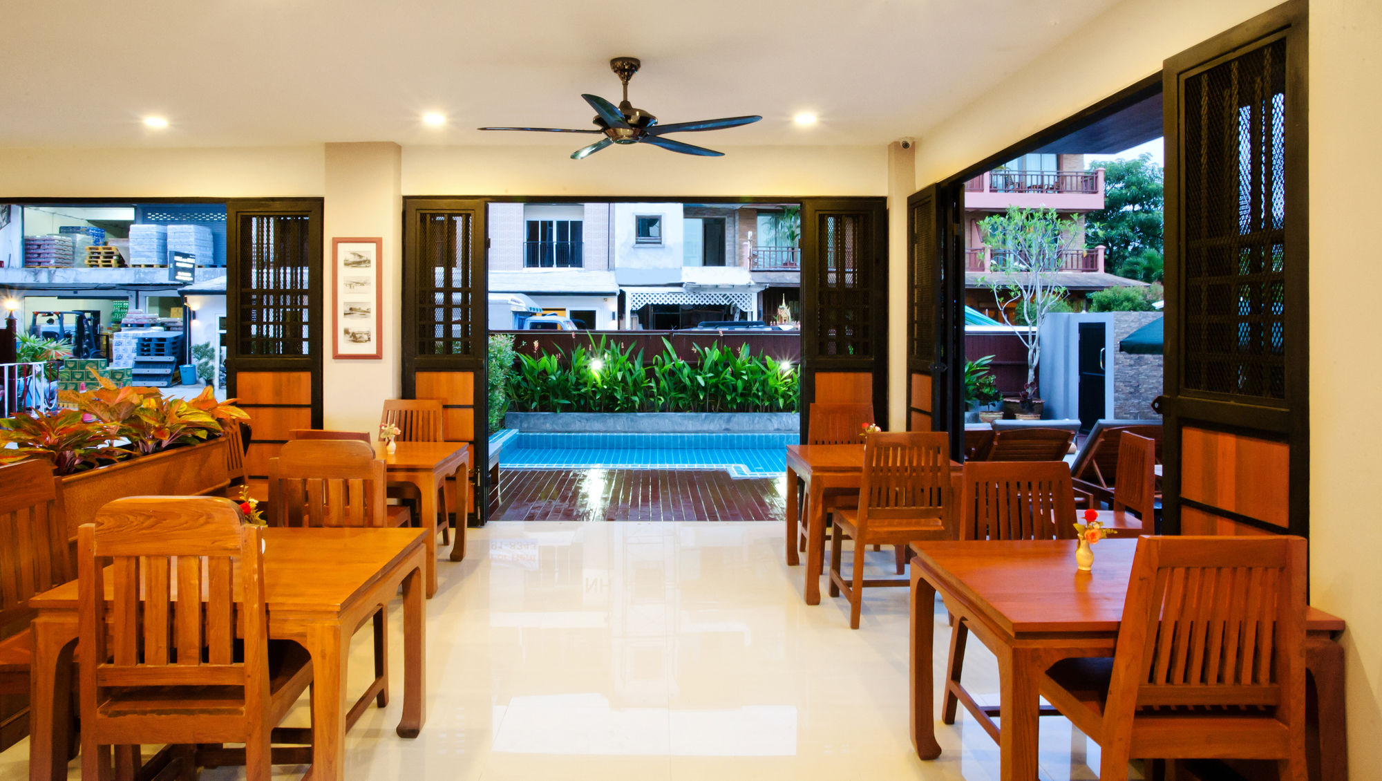 Фото Patong V Hotel