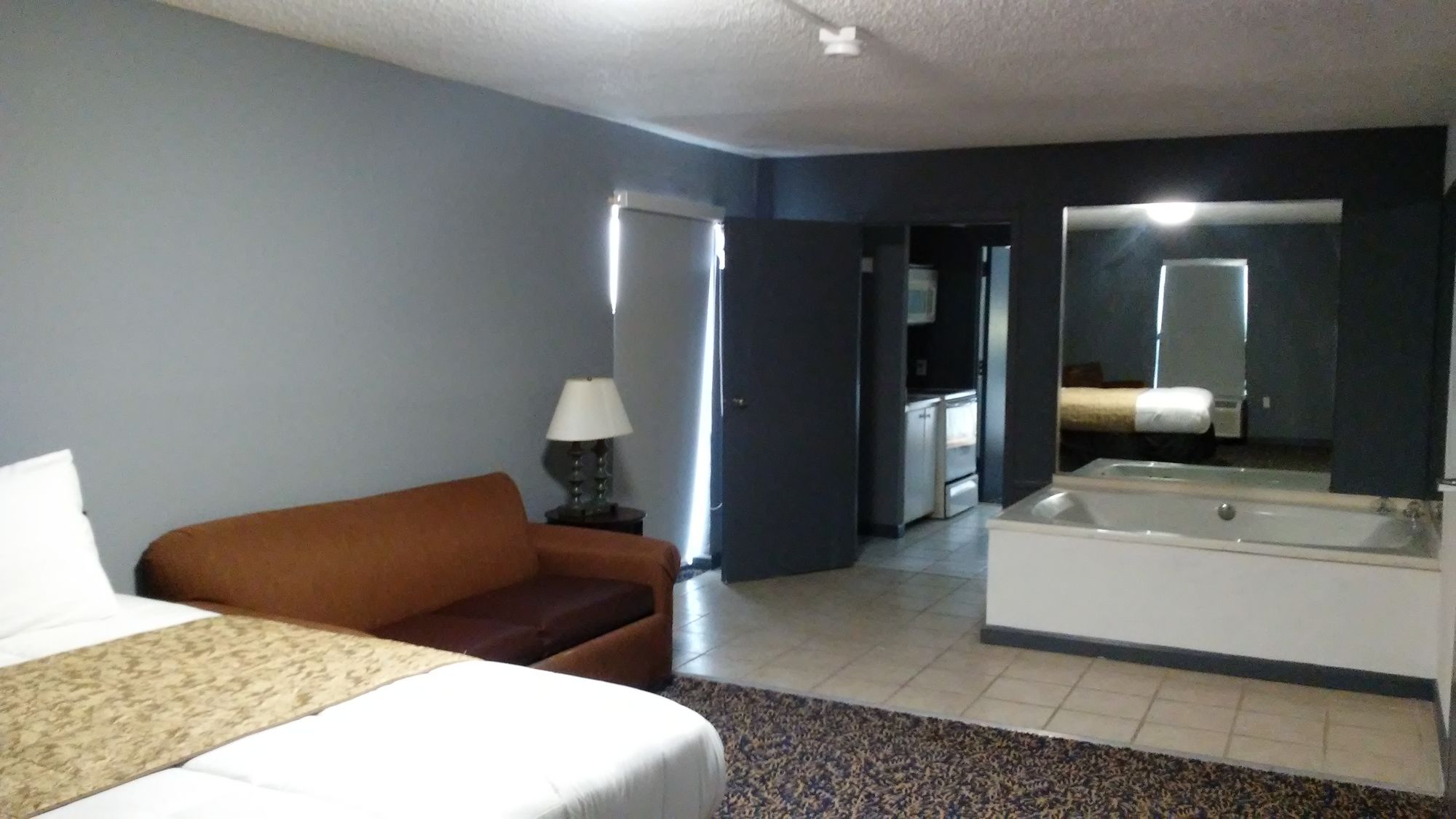 Фото Ramada by Wyndham New Orleans