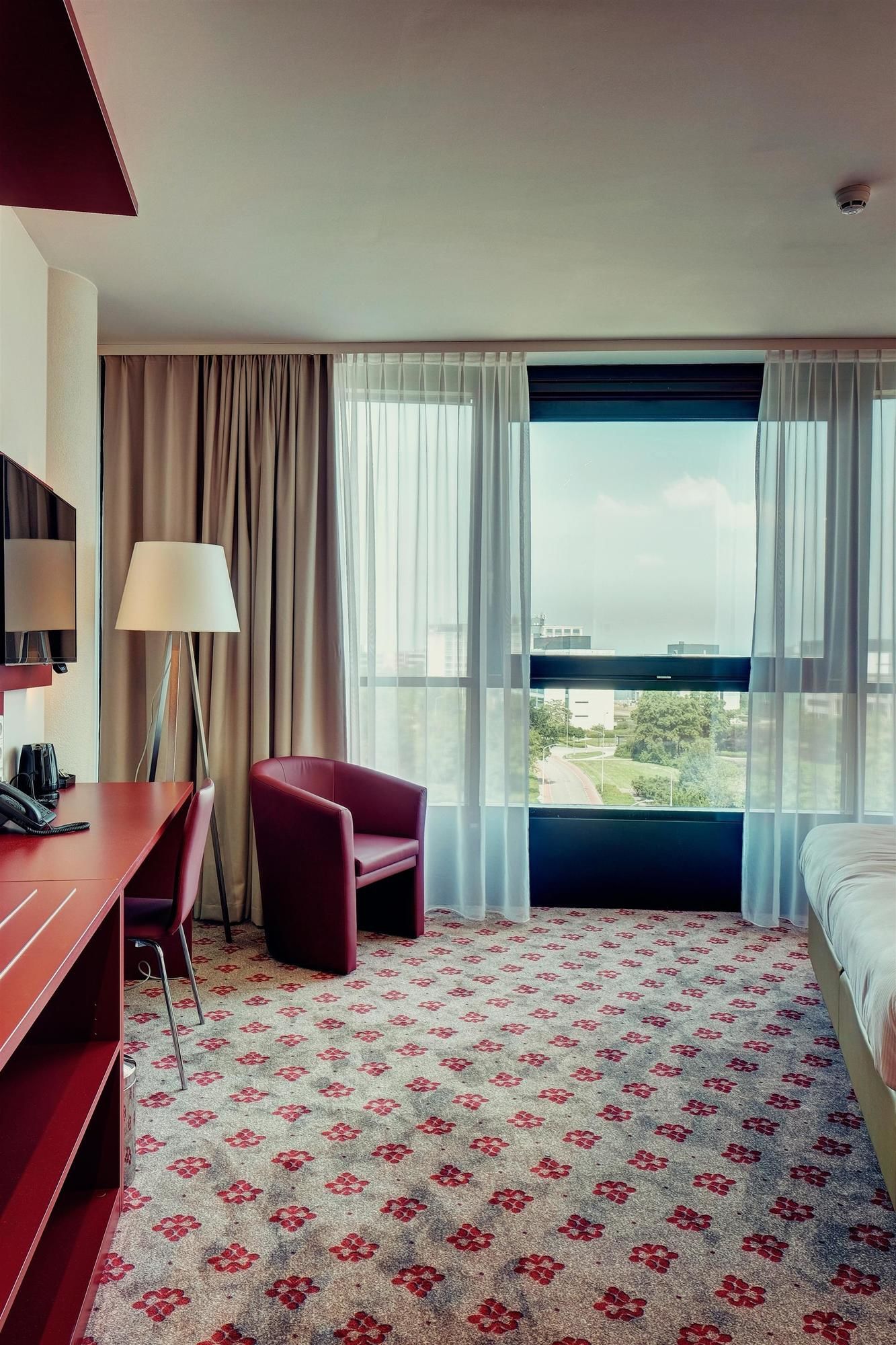 Фото Amedia Amsterdam Airport, Trademark Collection by Wyndham