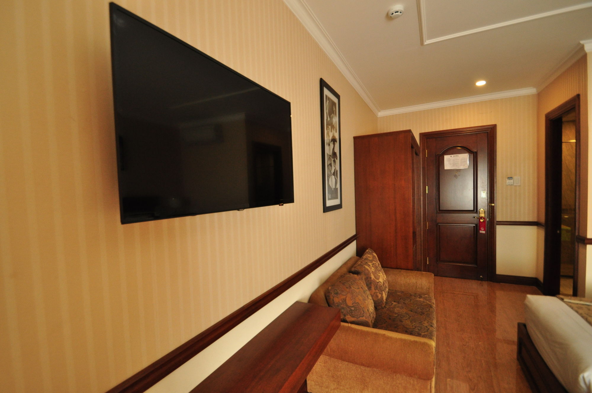 Фото Central Hotel and Residences