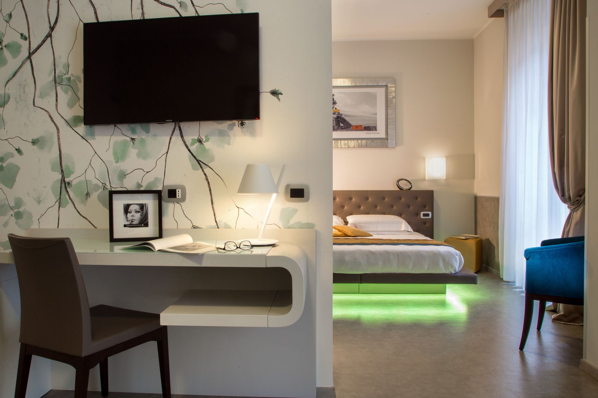 Фото Montenapoleone Suites