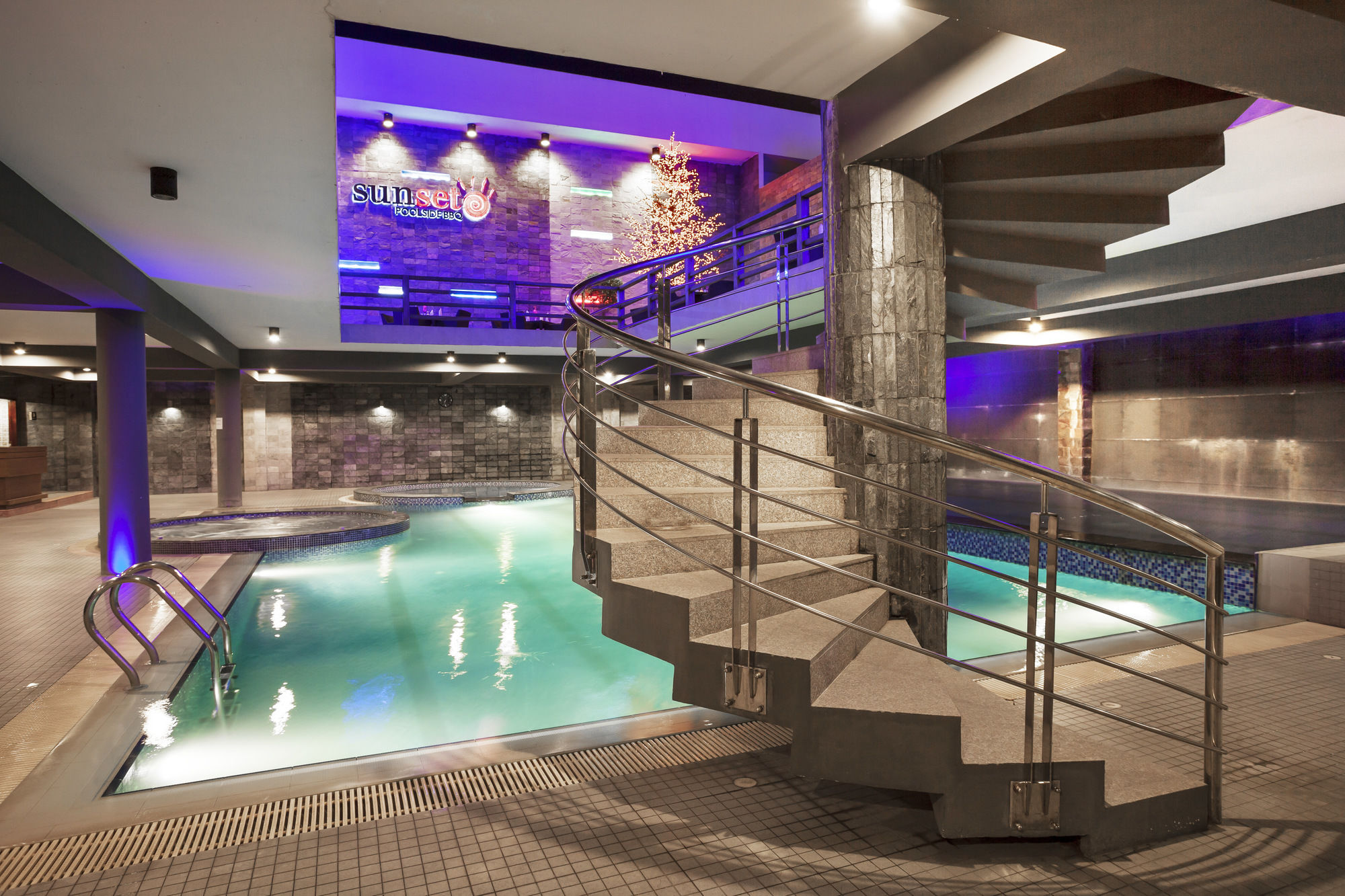 Фото Long Beach Hotel