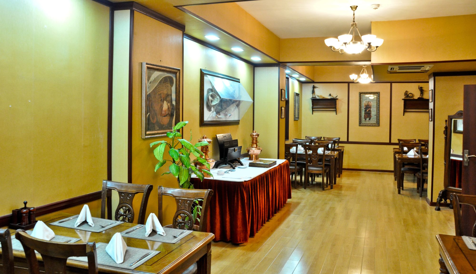 Фото Ulaanbaatar Hotel