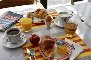 Гостиница Brit Hotel Porte d’Espagne