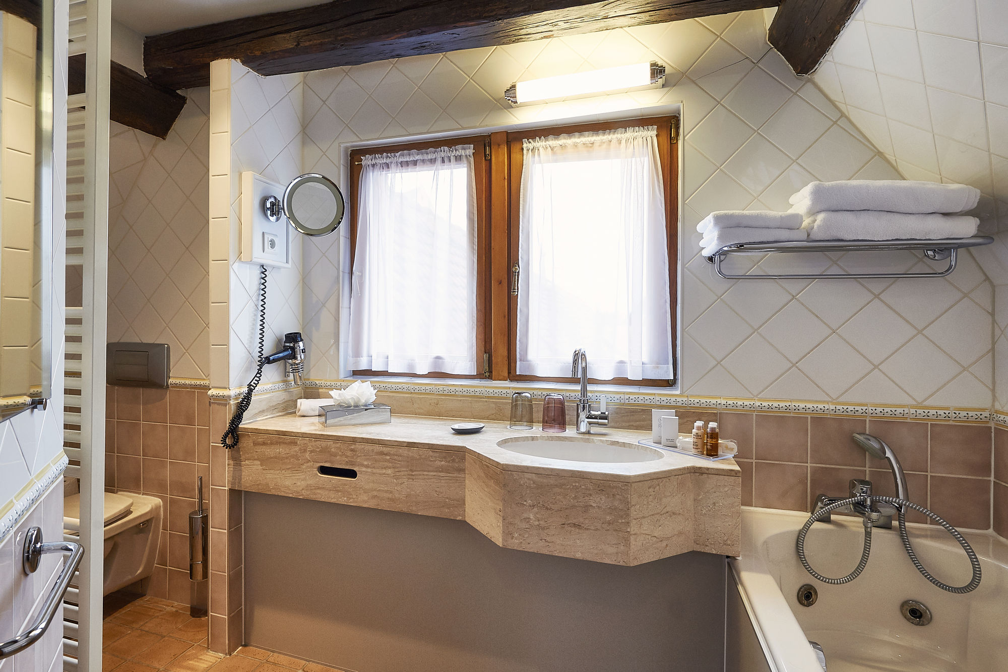 Фото La Maison des Têtes