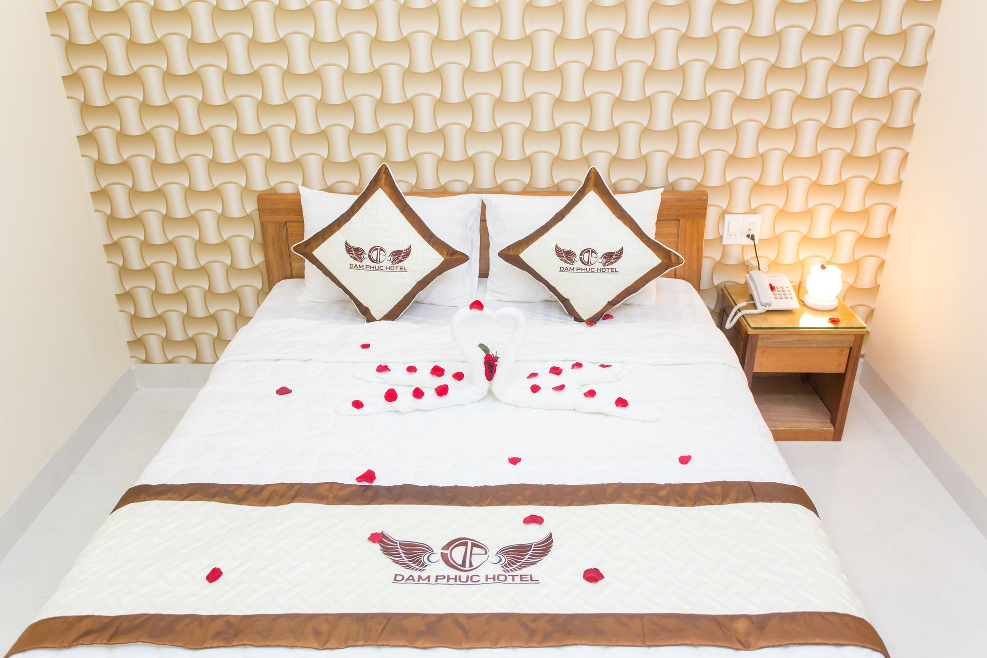 Фото Dam Phuc Hotel