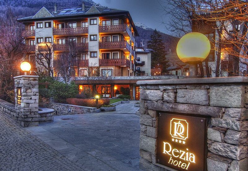 Гостиница Rezia Hotel в Бормио