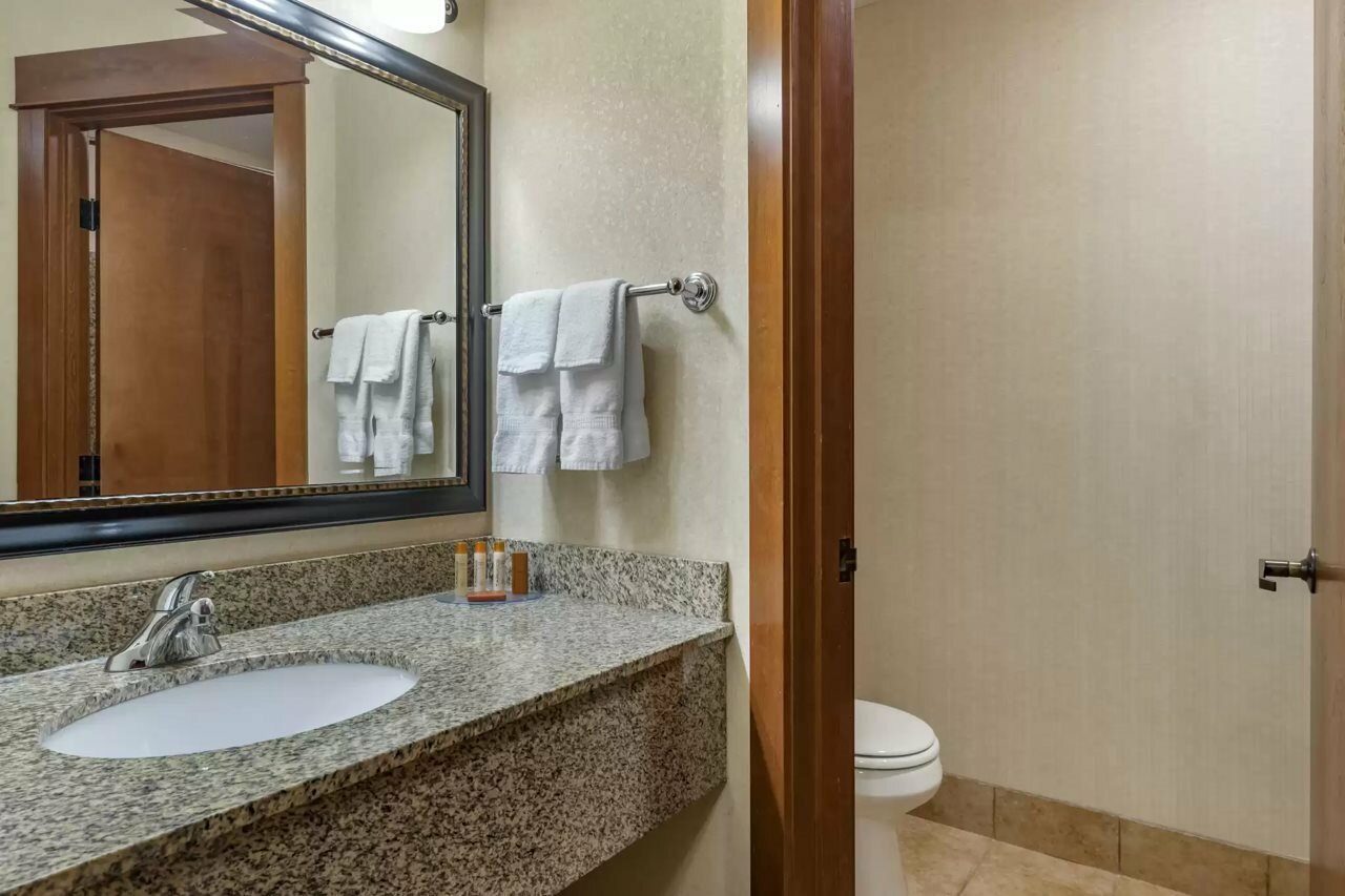 Фото Kathryn Riverfront Inn, Ascend Hotel Collection