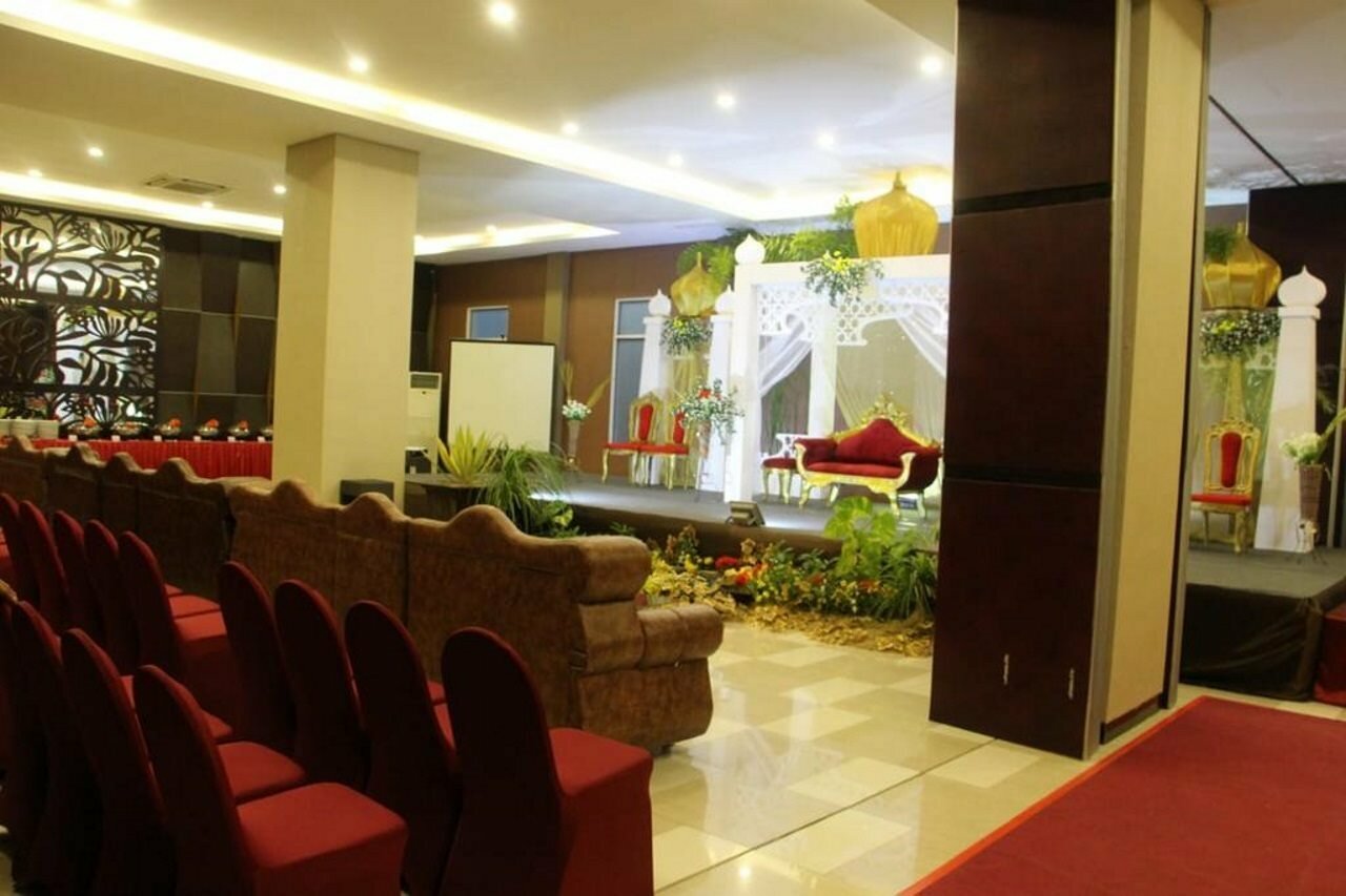 Фото The Belagri Hotel and Convention