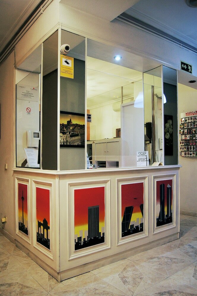 Фото Hostal Fuencarral Kryse