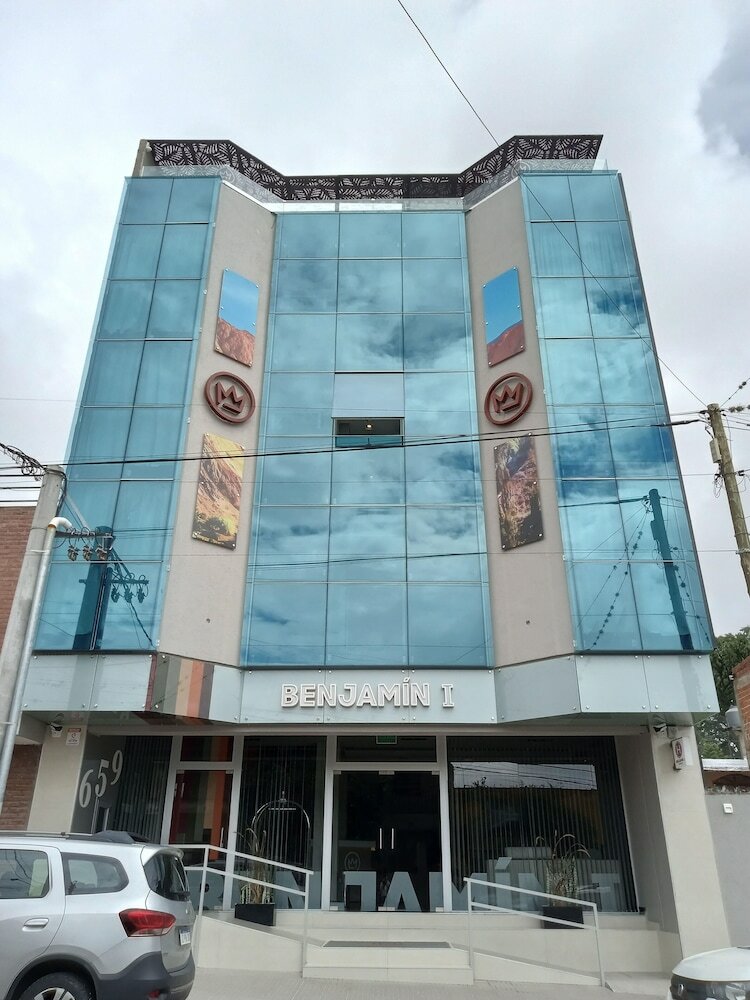 Фото отеля 1