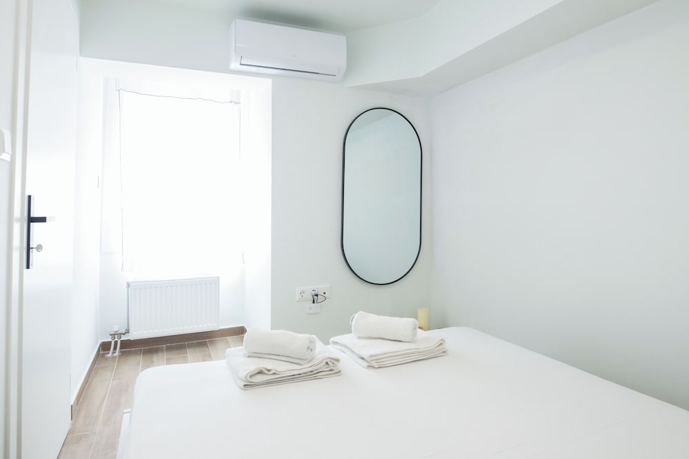 Фото Cozy 1 Bd Basement Apt in Pagrati