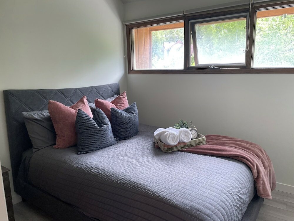 Фото 6Br Chalet i Ski Out i Private HotTub