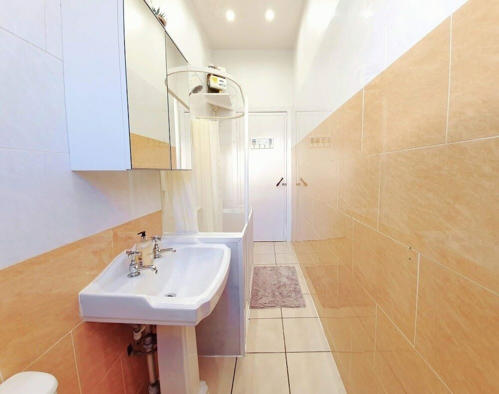 Фото Spacious Apartment In Glasgow