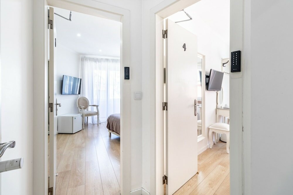 Фото Lisbon Terrace Suites for Large Groups