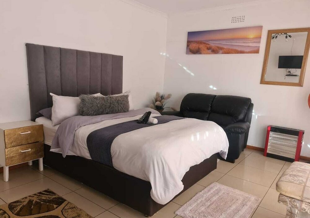 Фото Khahiligi Investment Properties Guest