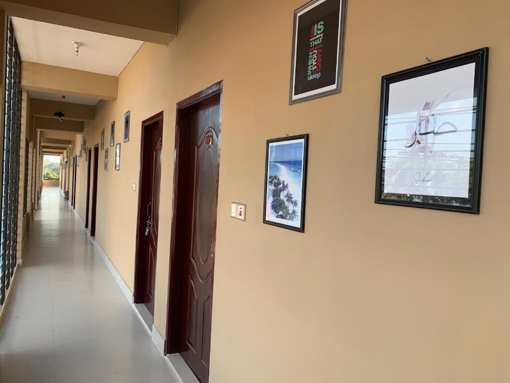 Фото Hotel Grand Brothers