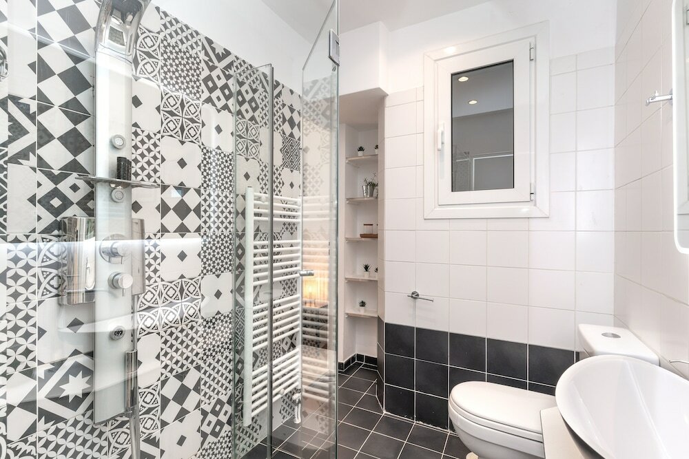 Фото Modern Apartment-short walk to Acropolis