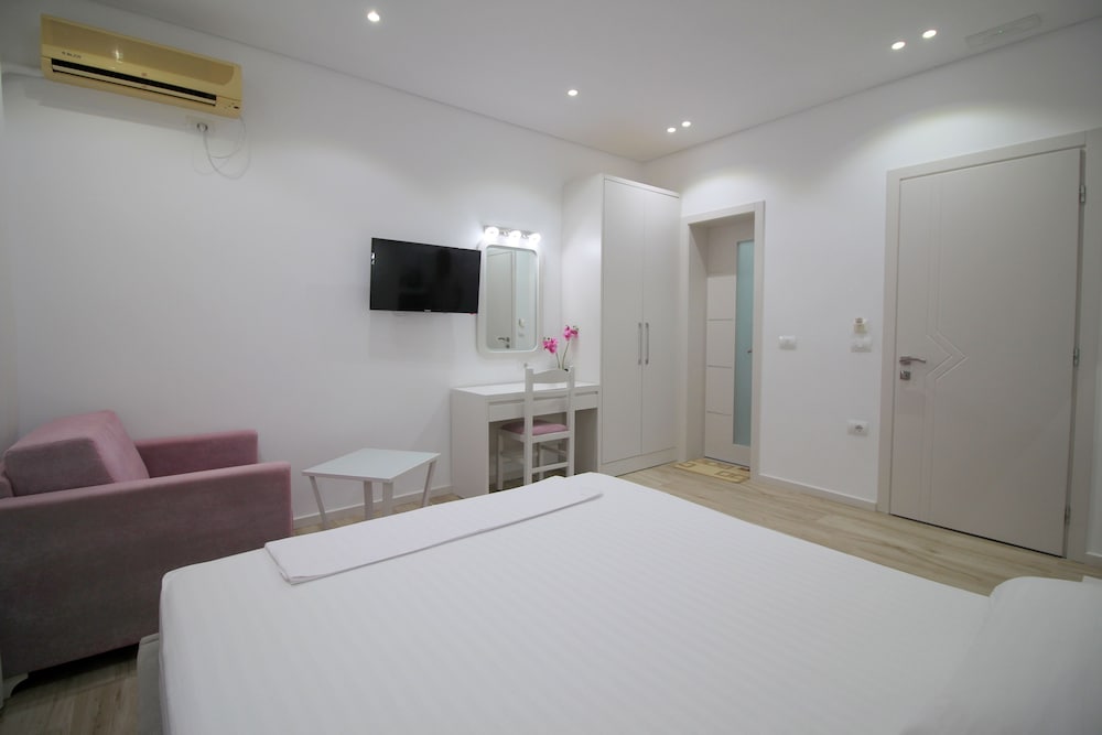 Фото Elena Hotel