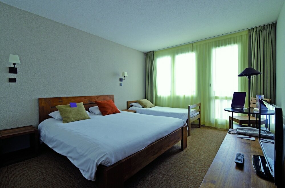 Фото Hôtel l'Eden des Cimes - Vacances Bleues - Belle Plagne 2100