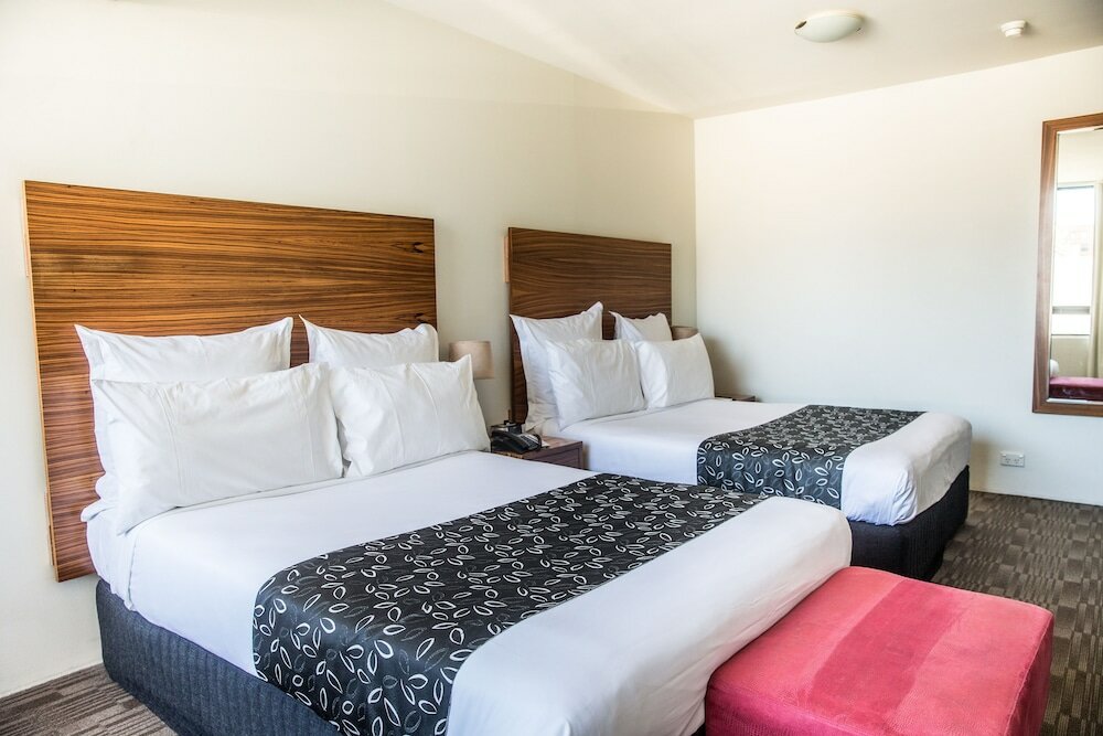 Фото Adge Hotel & Residences