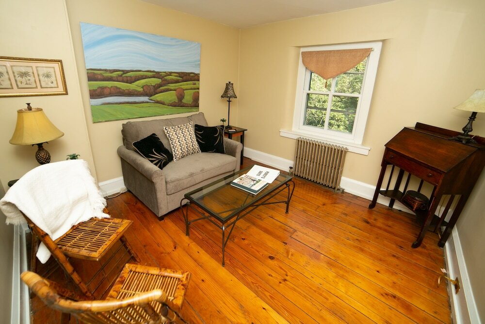 Фото Faunbrook Bed & Breakfast